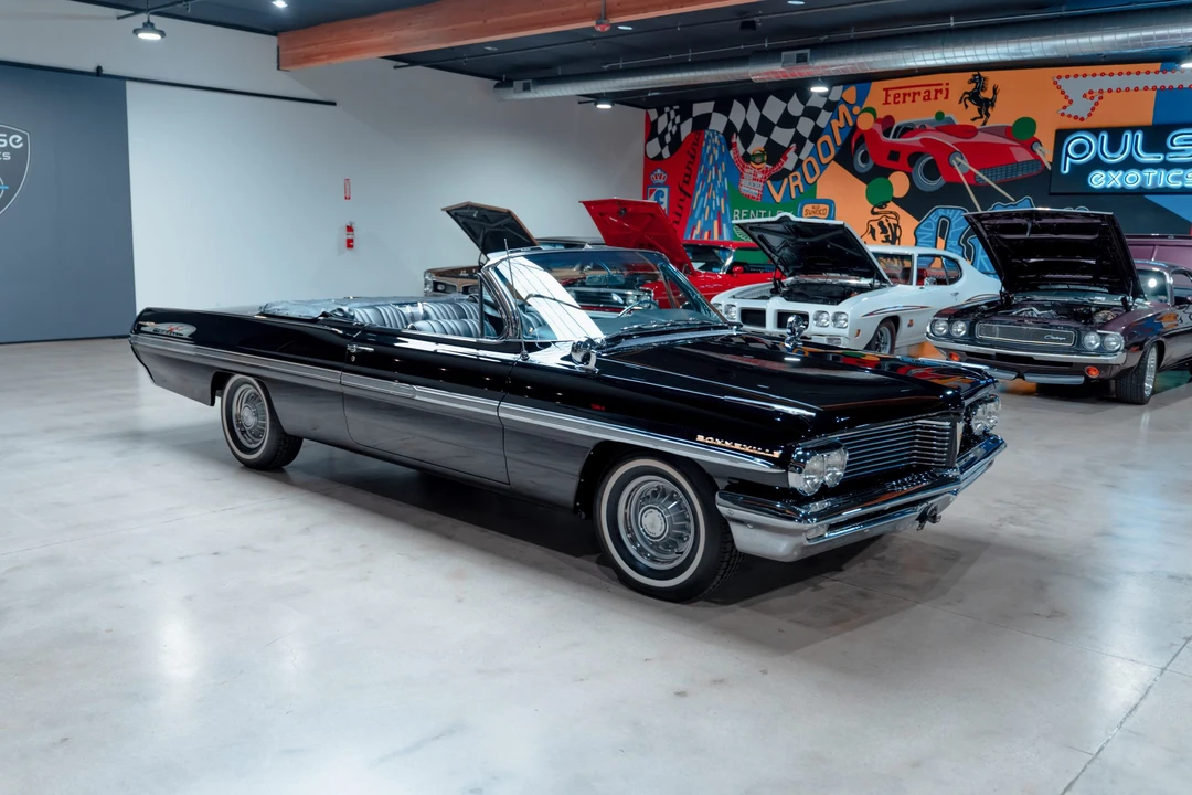 1962 Pontiac Bonneville 2nd Gen - Image 9 of 31