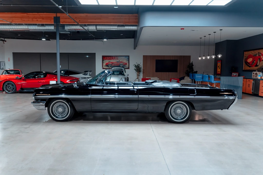 1962 Pontiac Bonneville 2nd Gen - Image 27 of 31
