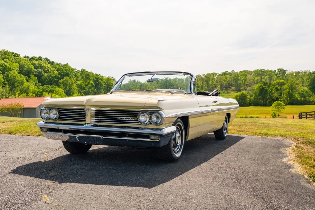 1962 Pontiac Bonneville 2nd Gen - Image 2 of 31