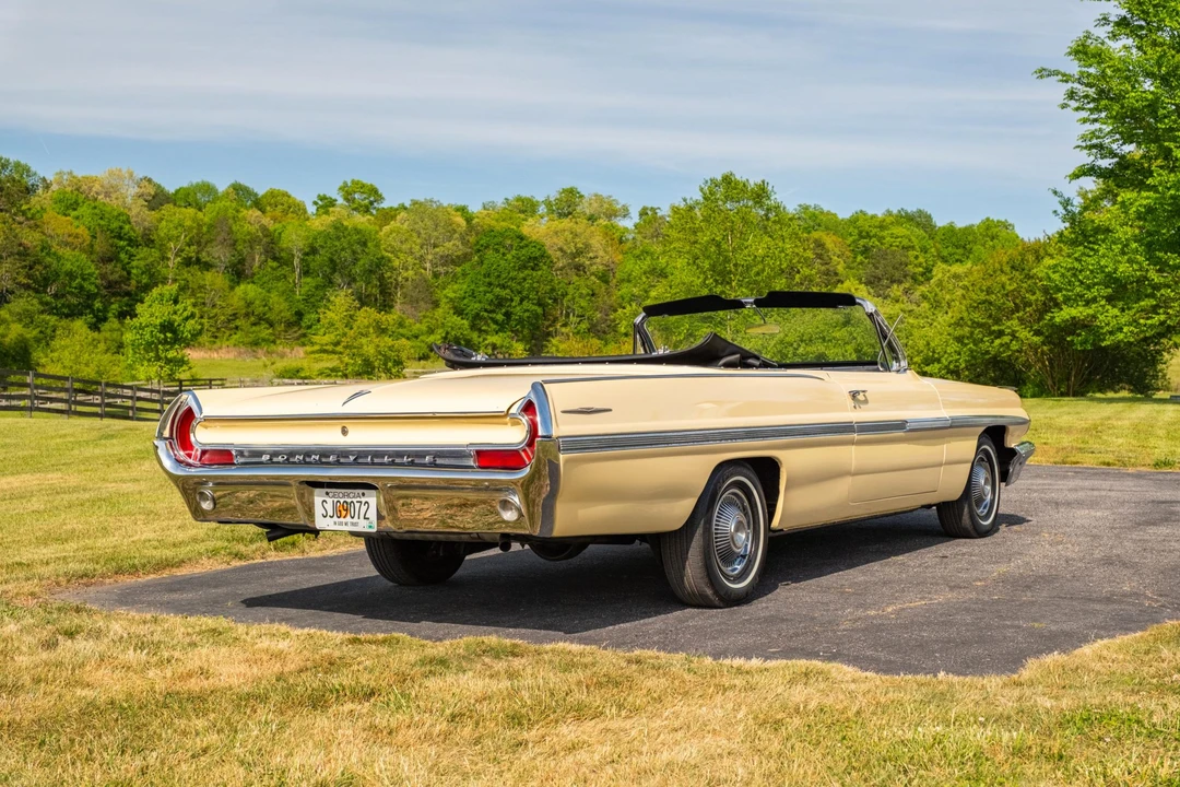 1962 Pontiac Bonneville 2nd Gen - Image 10 of 31