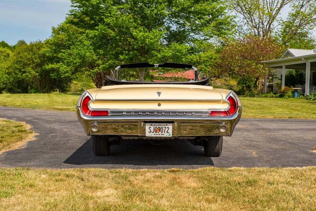 1962 Pontiac Bonneville 2nd Gen - Image 11 of 31