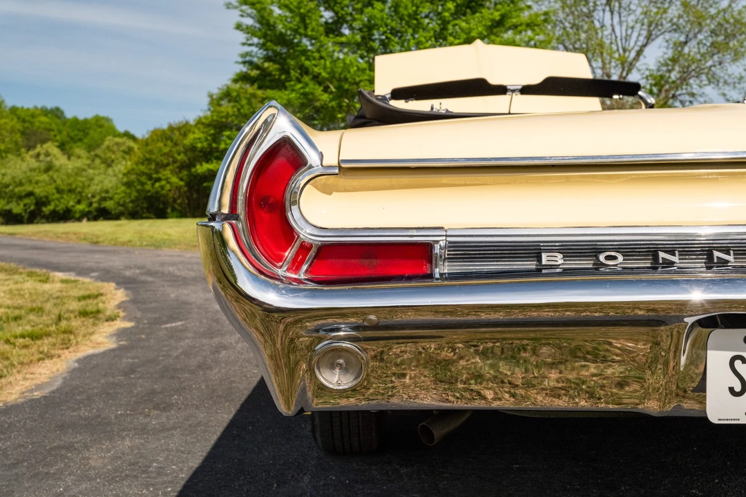1962 Pontiac Bonneville 2nd Gen - Image 14 of 31