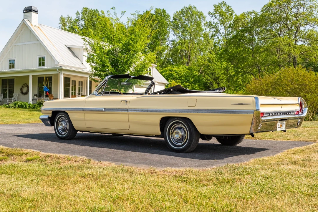 1962 Pontiac Bonneville 2nd Gen - Image 18 of 31
