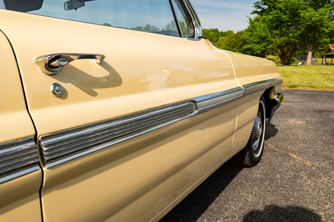 1962 Pontiac Bonneville 2nd Gen - Image 24 of 31