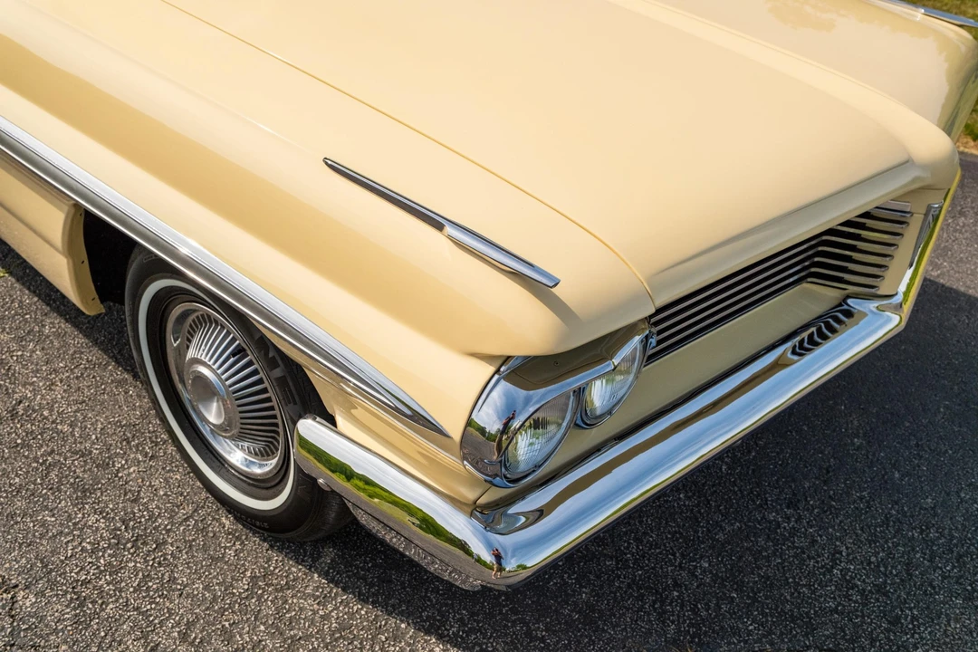 1962 Pontiac Bonneville 2nd Gen - Image 27 of 31