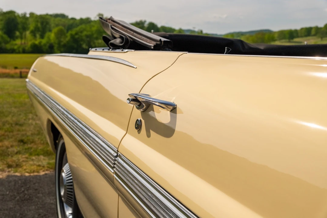 1962 Pontiac Bonneville 2nd Gen - Image 29 of 31