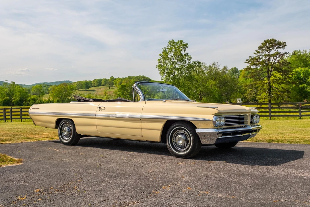 1962 Pontiac Bonneville 2nd Gen - Image 7 of 31