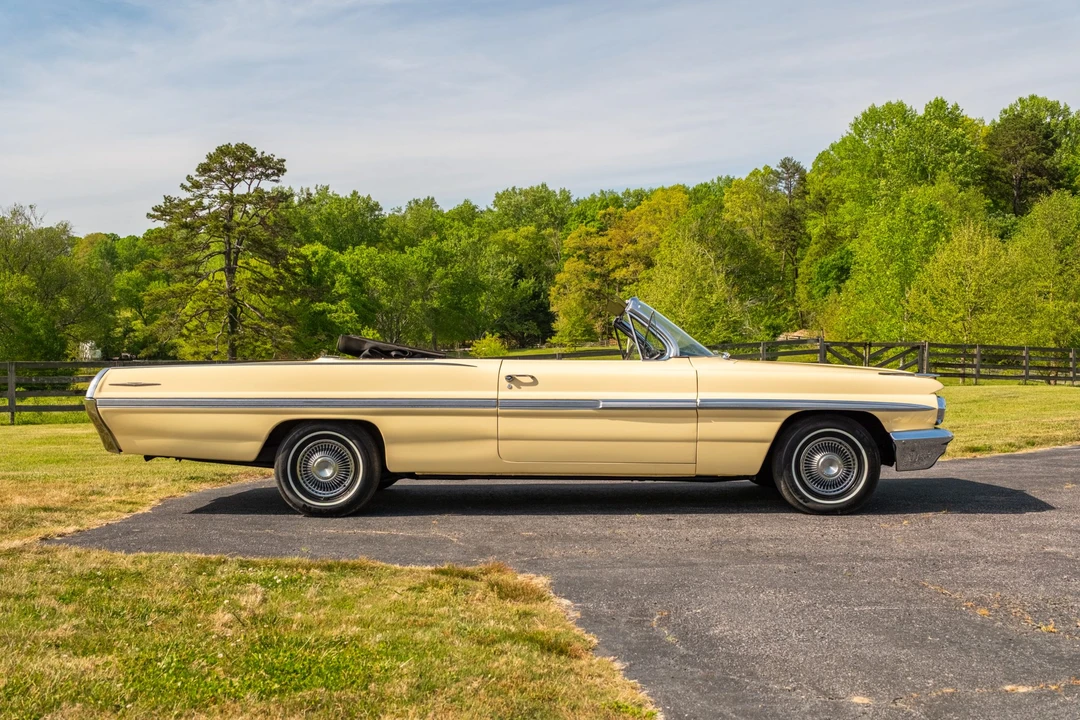 1962 Pontiac Bonneville 2nd Gen - Image 8 of 31