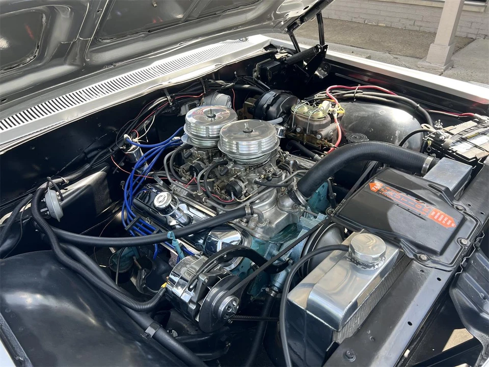 1962 Pontiac Catalina 3rd Gen - Image 6 of 30