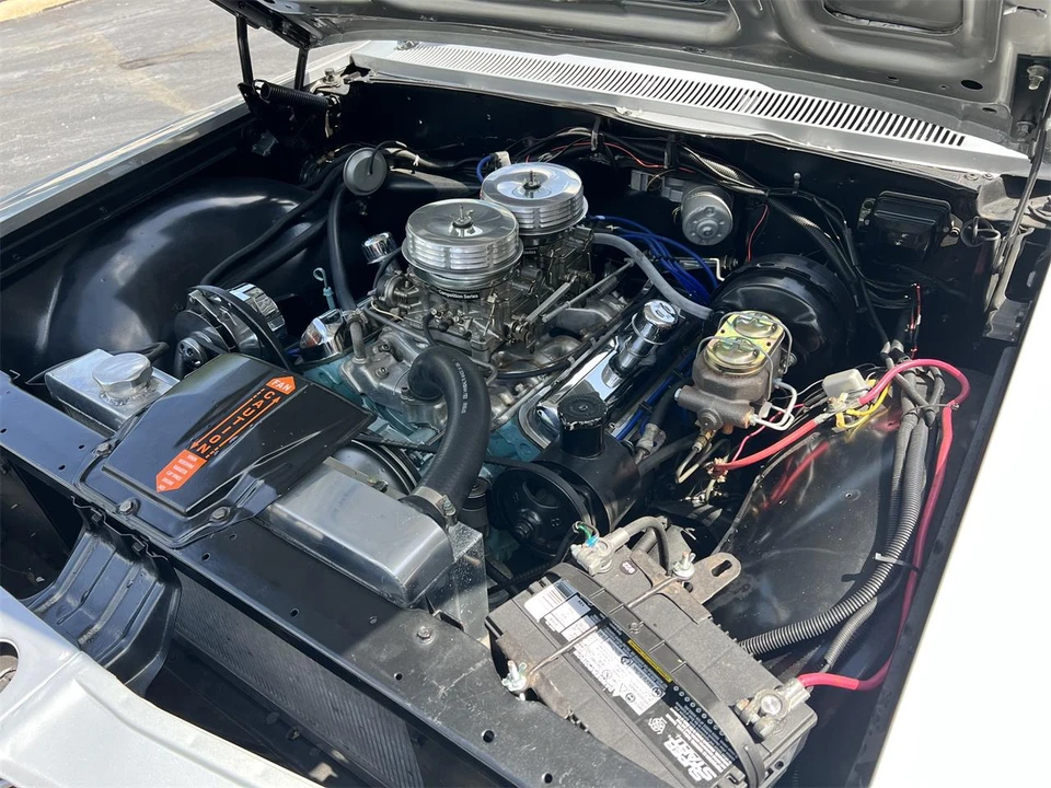 1962 Pontiac Catalina 3rd Gen - Image 8 of 30