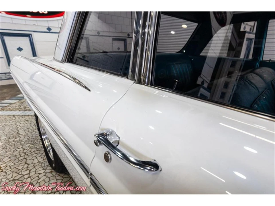 1962 Pontiac Catalina 3rd Gen - Image 19 of 31