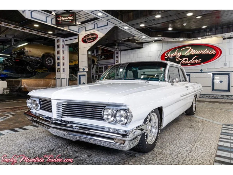 1962 Pontiac Catalina 3rd Gen - Image 2 of 31