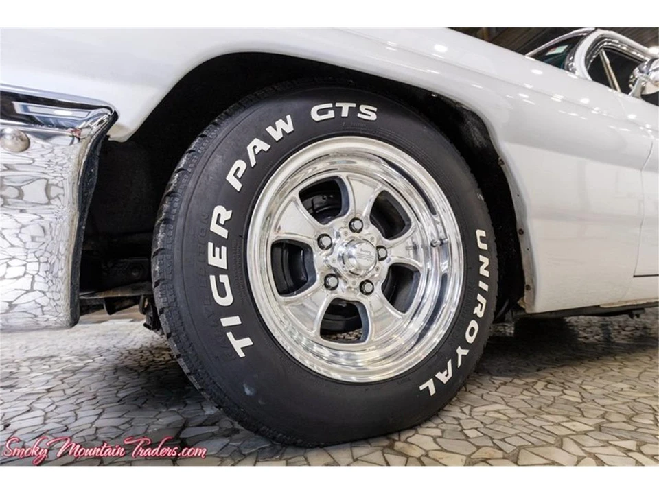 1962 Pontiac Catalina 3rd Gen - Image 9 of 31