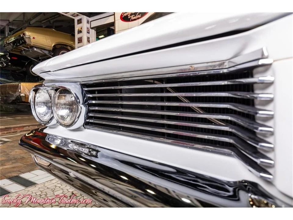 1962 Pontiac Catalina 3rd Gen - Image 12 of 31