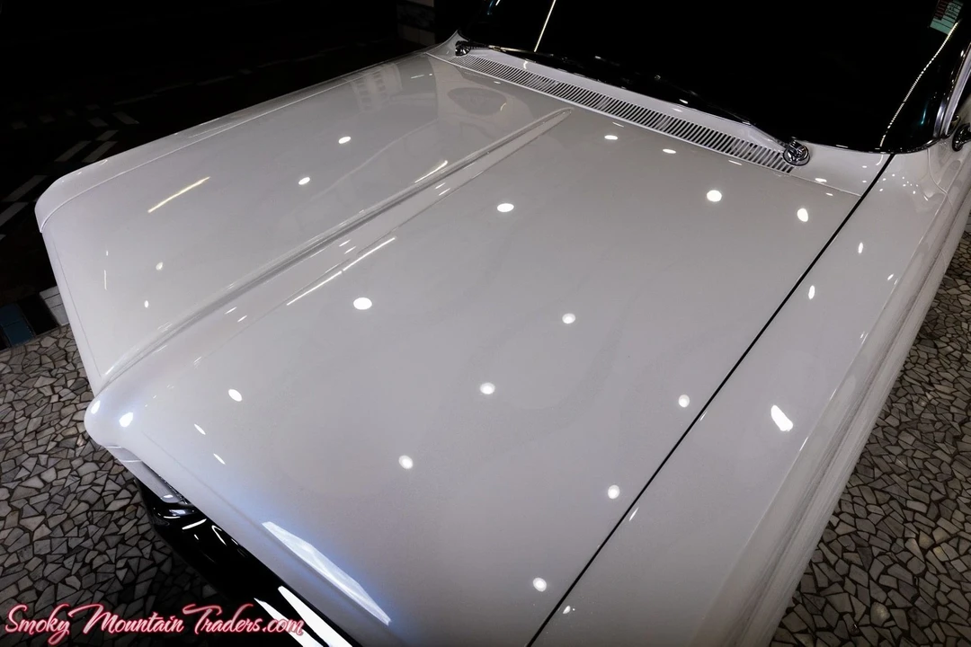 1962 Pontiac Catalina 3rd Gen - Image 6 of 31