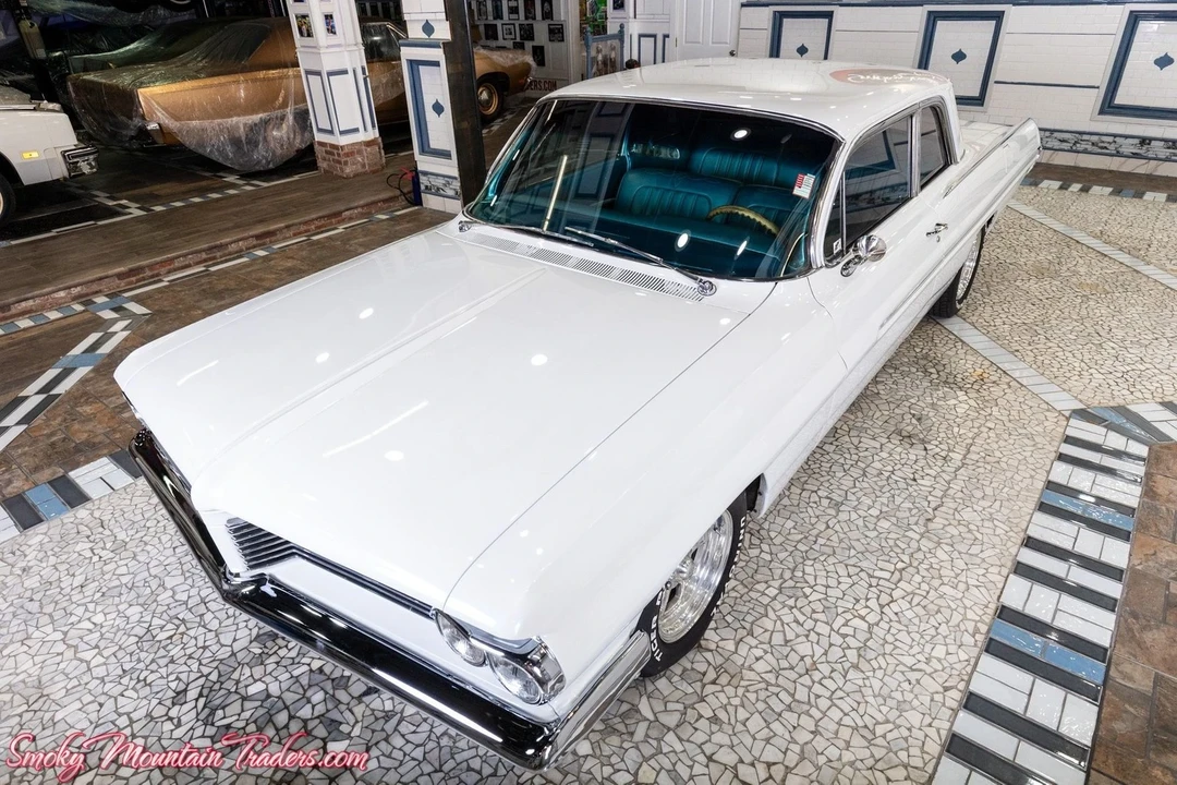 1962 Pontiac Catalina 3rd Gen - Image 3 of 31