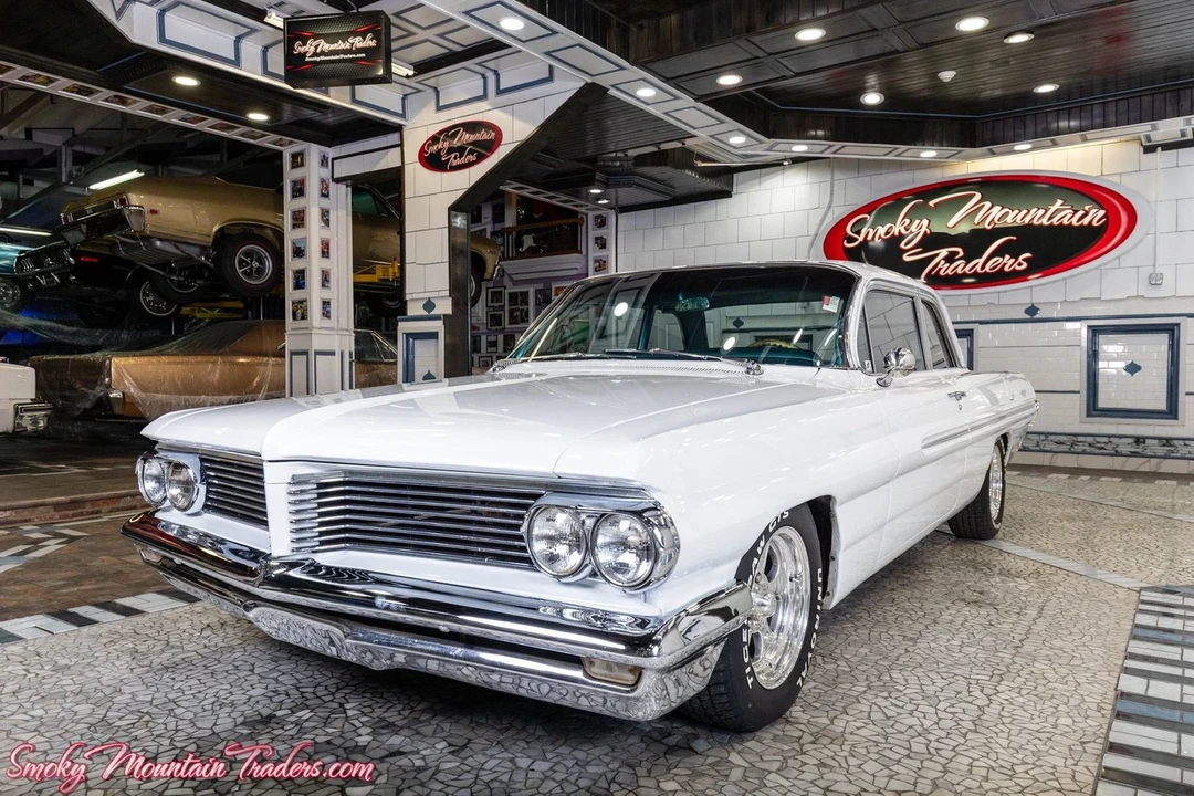 1962 Pontiac Catalina 3rd Gen - Image 2 of 31