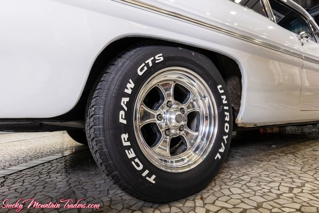 1962 Pontiac Catalina 3rd Gen - Image 27 of 31