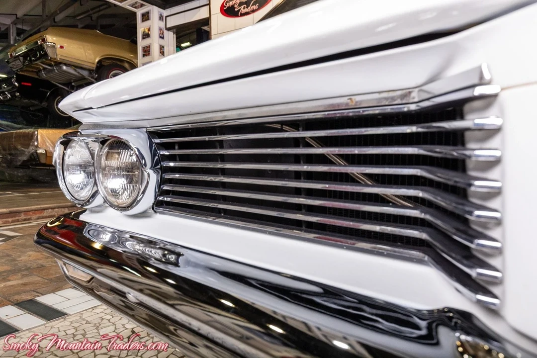 1962 Pontiac Catalina 3rd Gen - Image 12 of 31