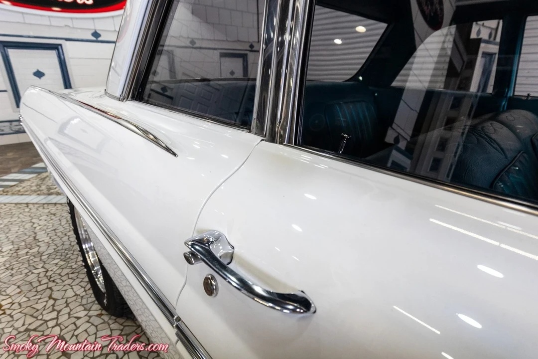 1962 Pontiac Catalina 3rd Gen - Image 19 of 31