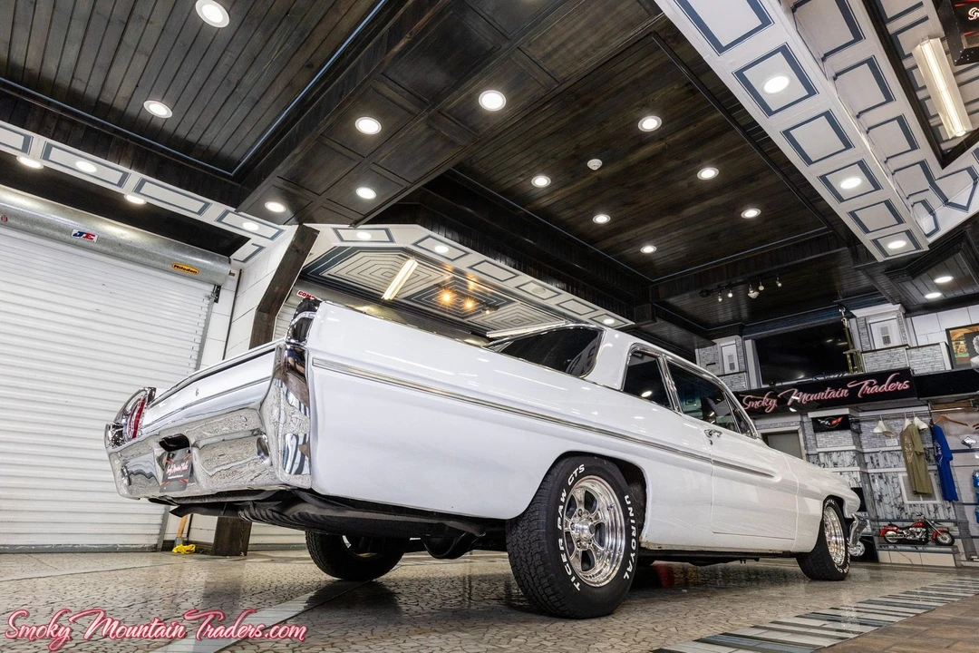 1962 Pontiac Catalina 3rd Gen - Image 28 of 31