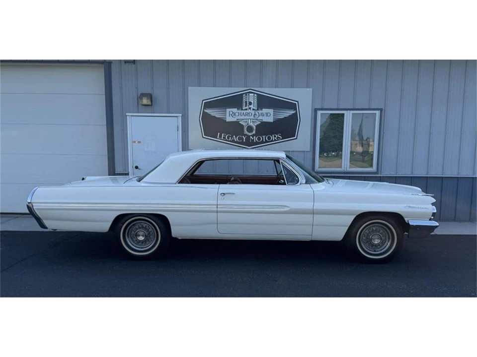 1962 Pontiac Catalina 3rd Gen - Image 15 of 31