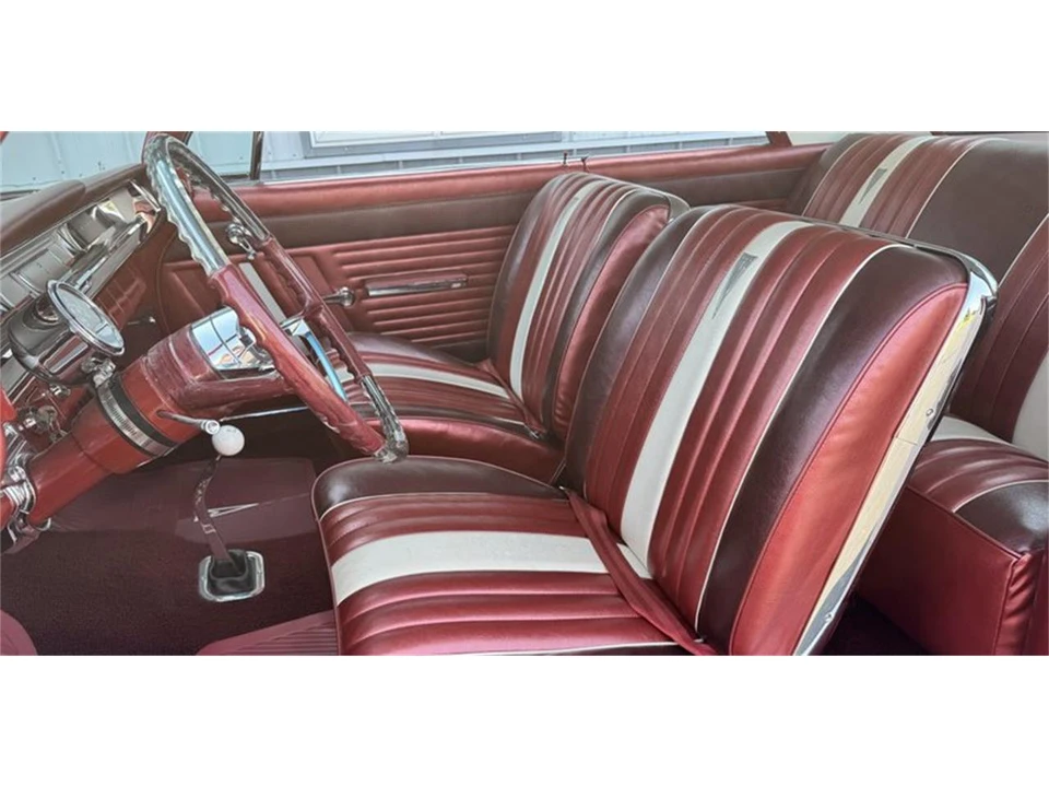 1962 Pontiac Catalina 3rd Gen - Image 29 of 31