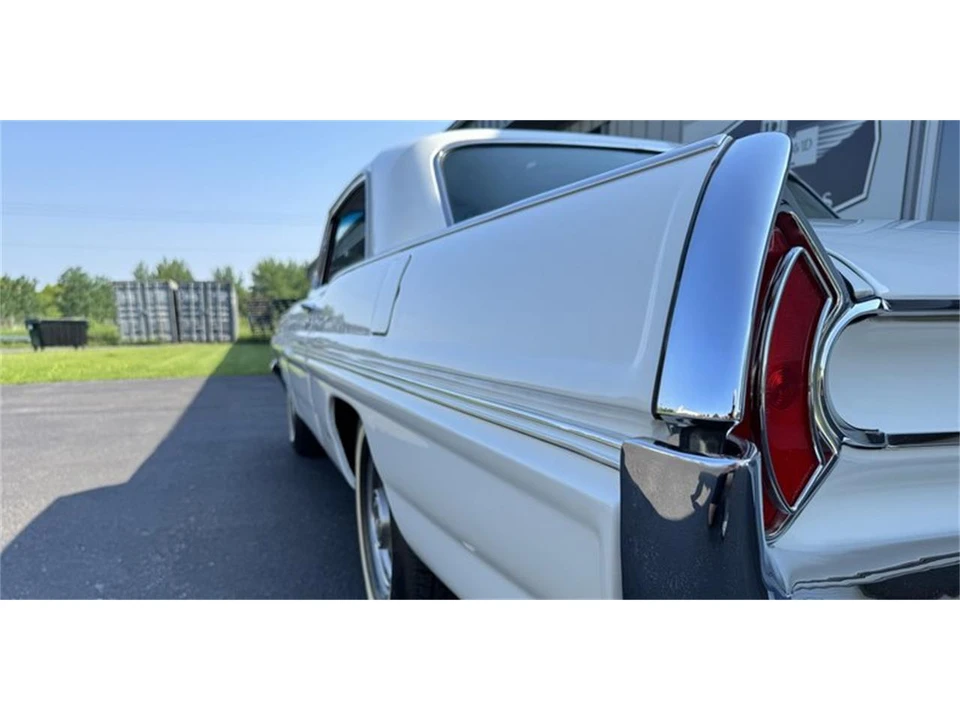 1962 Pontiac Catalina 3rd Gen - Image 2 of 31