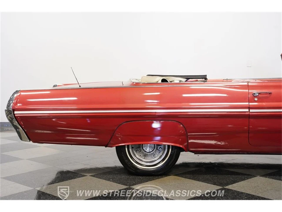1962 Pontiac Catalina 3rd Gen - Image 28 of 31