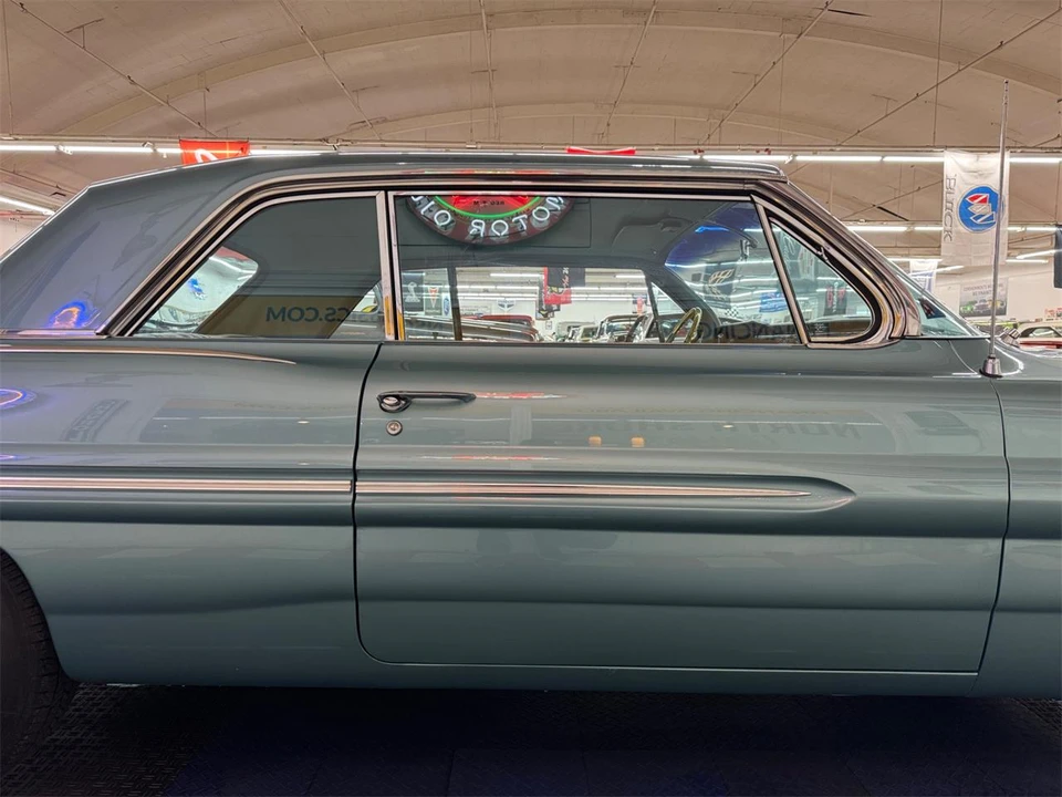 1962 Pontiac Catalina 3rd Gen - Image 28 of 31