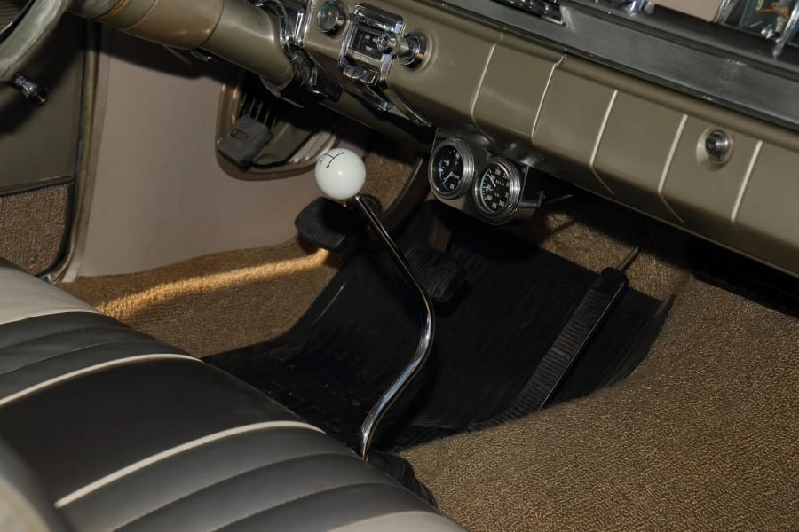 1962 Pontiac Catalina 3rd Gen - Image 28 of 31