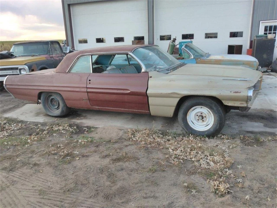 1962 Pontiac Grand Prix 1st Gen - Image 5 of 22