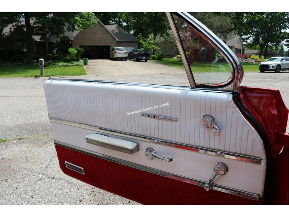 1962 Pontiac Grand Prix 1st Gen - Image 27 of 31