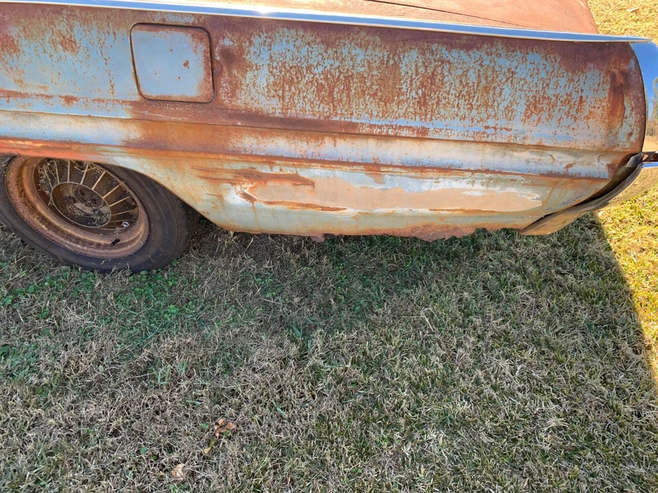 1962 Pontiac Grand Prix 1st Gen - Image 9 of 15