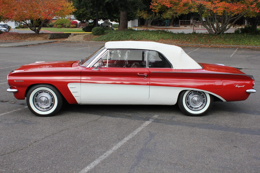 1962 Pontiac Tempest - Image 10 of 31