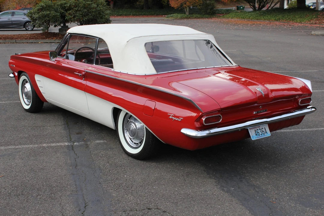 1962 Pontiac Tempest - Image 11 of 31