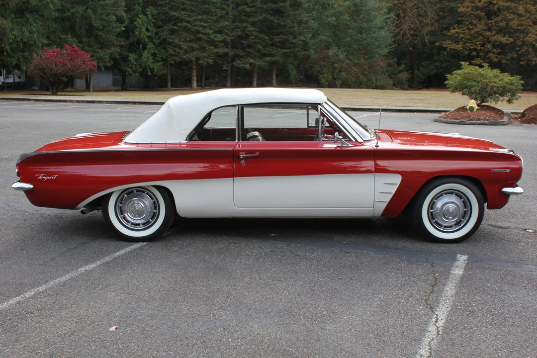1962 Pontiac Tempest - Image 17 of 31