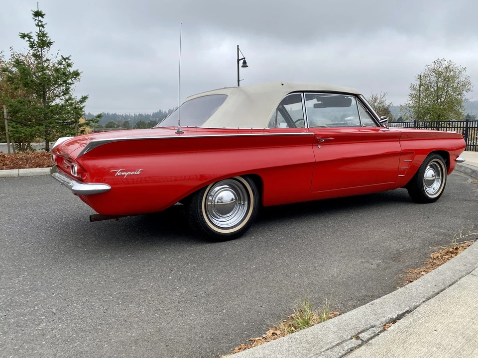 1962 Pontiac Tempest - Image 24 of 31