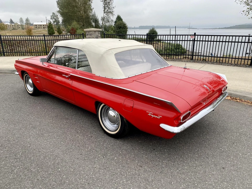1962 Pontiac Tempest - Image 18 of 31