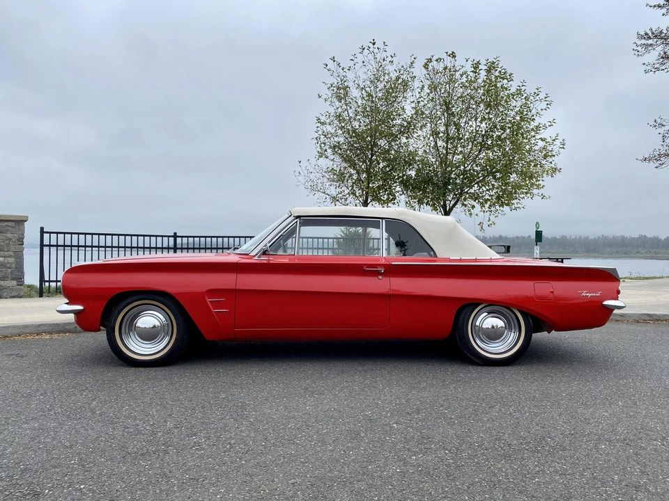 1962 Pontiac Tempest - Image 16 of 31