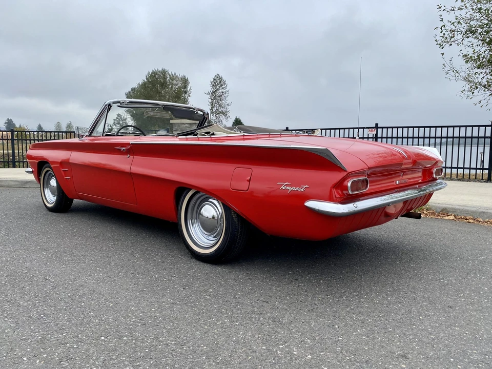 1962 Pontiac Tempest - Image 9 of 31