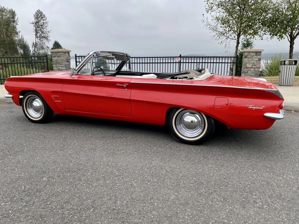 1962 Pontiac Tempest - Image 8 of 31