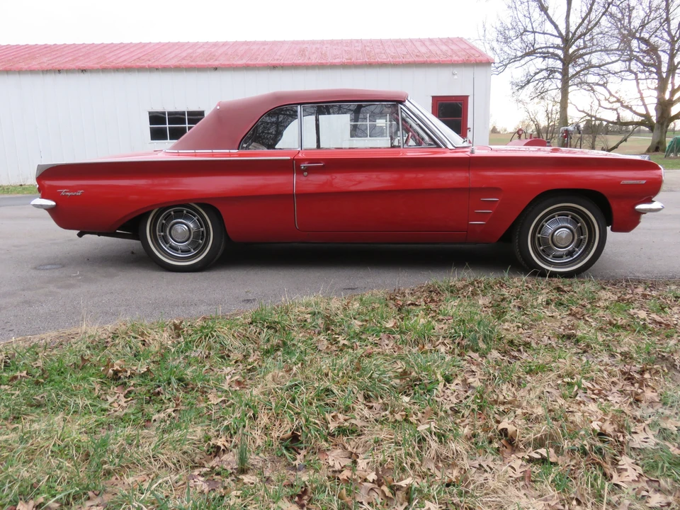 1962 Pontiac Tempest - Image 8 of 31