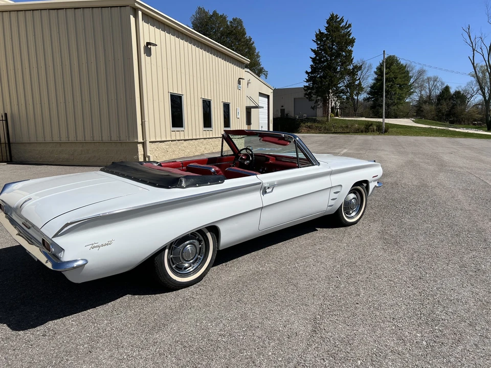 1962 Pontiac Tempest - Image 12 of 31