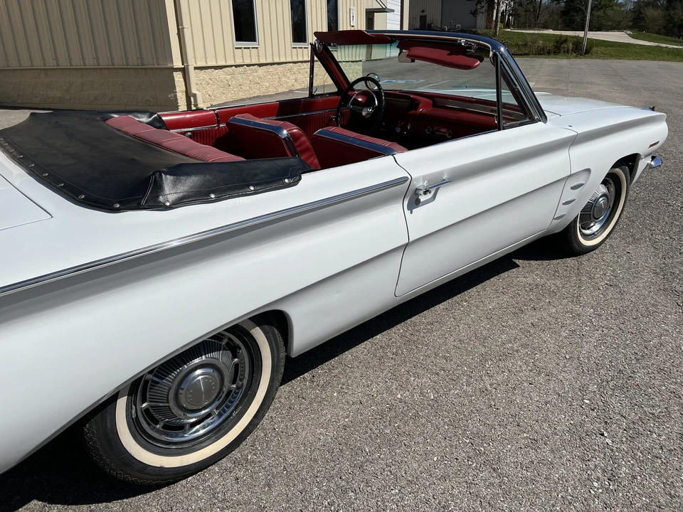1962 Pontiac Tempest - Image 29 of 31