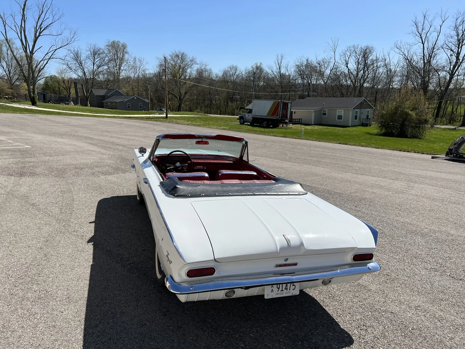 1962 Pontiac Tempest - Image 16 of 31