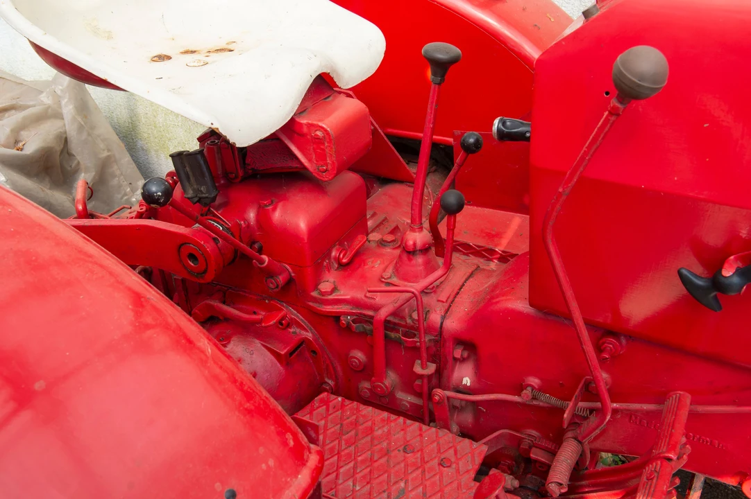 1962 Porsche Tractors - Image 4 of 8