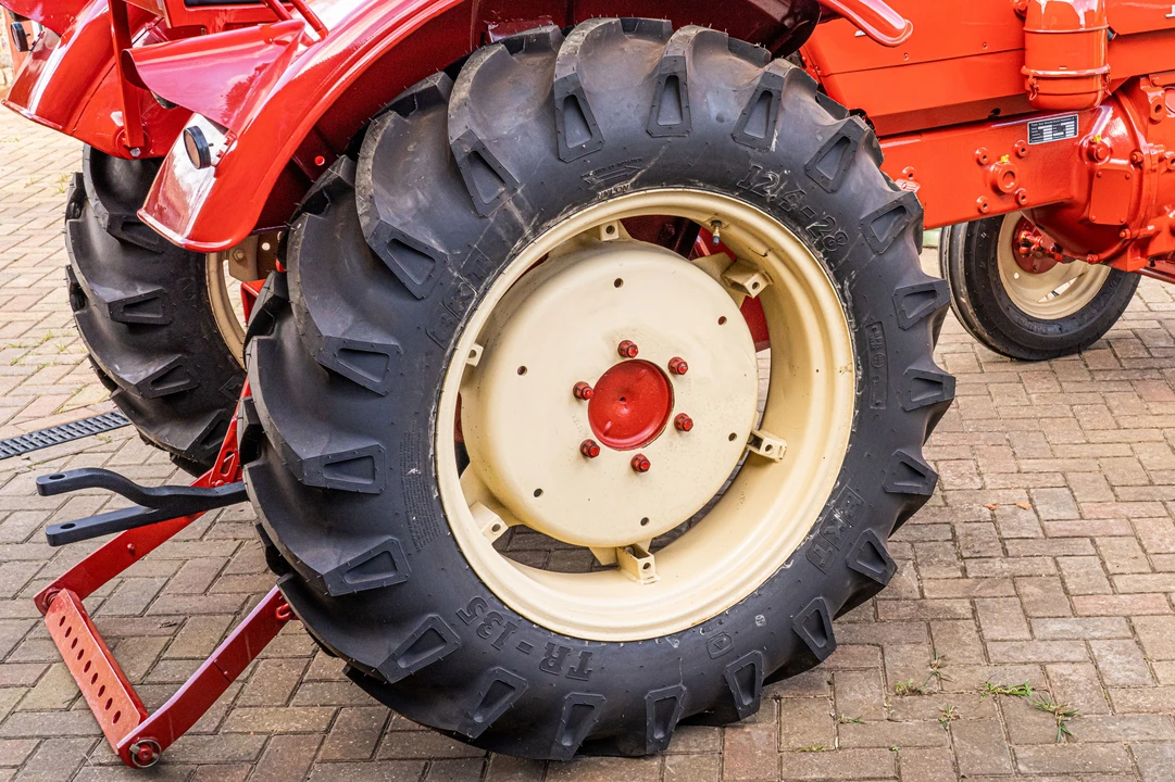 1962 Porsche Tractors - Image 12 of 31