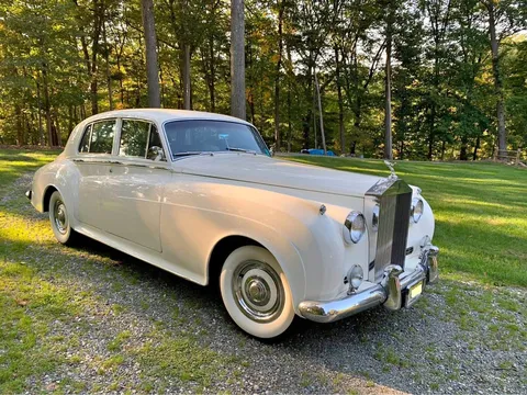 1962 Rolls-Royce Silver Cloud II 4-Door