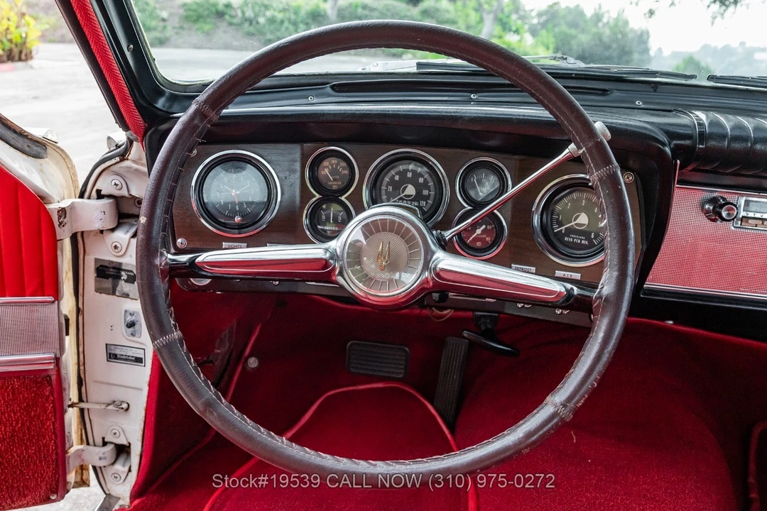 1962 Studebaker Avanti - Image 25 of 31